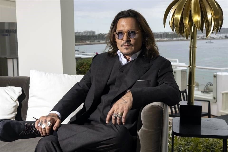 Debido a que acaba de lastimarse el tobillo, los conciertos de Johnny Depp junto a su banda Hollywood Vampires, serán pospuestos.