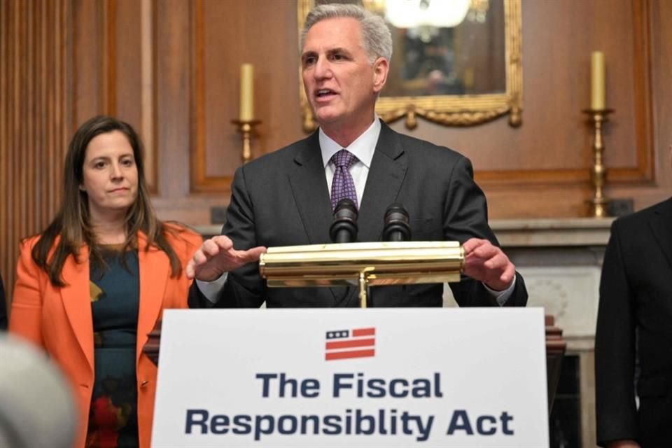 El presidente de la Cámara, Kevin McCarthy, habló tras la votación del paquete de techo de deuda y recortes presupuestarios en Washington.