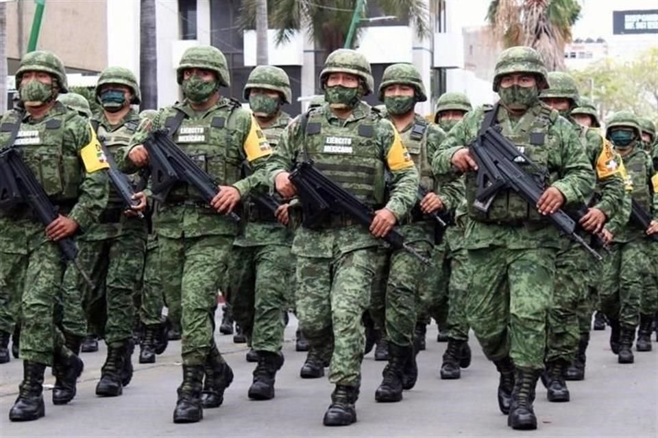 Elementos del Ejército Mexicano arribaron a la comunidad de Guajes de Ayala del Municipio de Coyuca de Catalán en la región de Tierra Caliente.