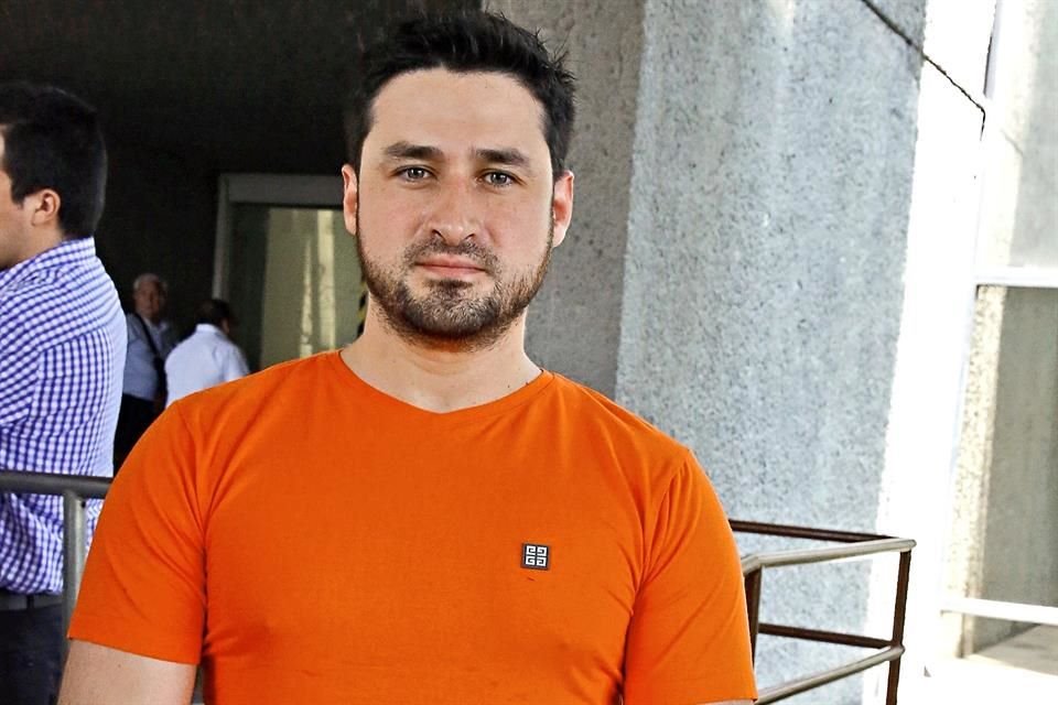 La empresa fundada por el emecista Glen Villarreal también ha hecho negocios con políticos a los que ha llamado 'corruptos' y 'mafiosos'.