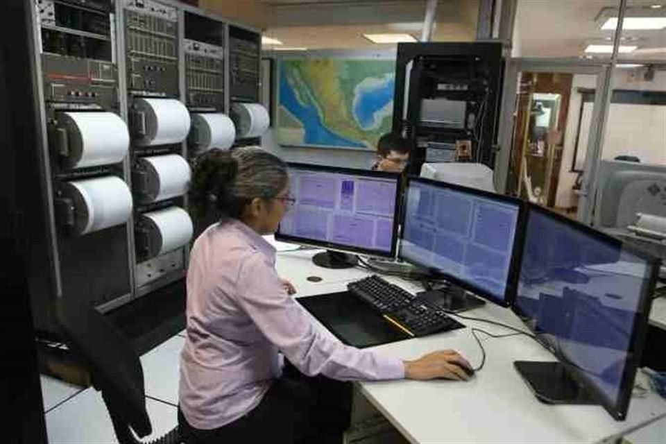 La secuencia o enjambre sísmico afecta específicamente la zona de Plateros y Mixcoac, subrayó el jefe del SSN, Arturo Iglesias.