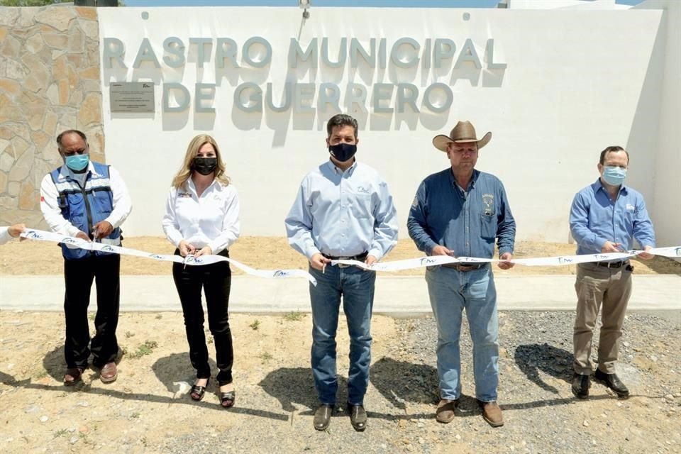 El Mandatario panista realizó una gira desde temprano por Ciudad Mier, Guerrero y Miguel Alemán.