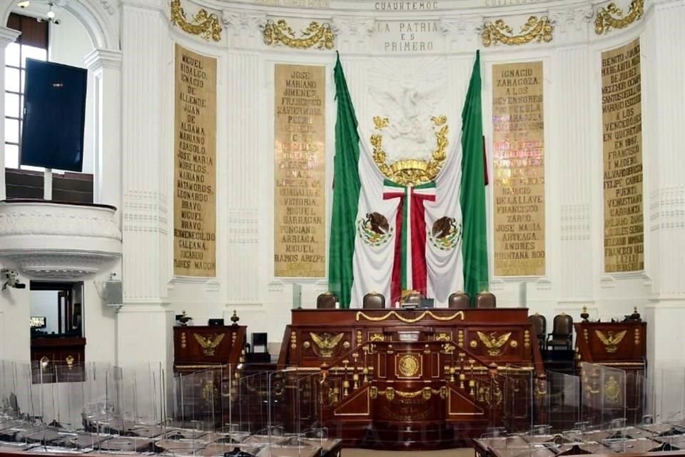 Con 45 votos a favor, uno en contra y cero abstenciones, fue aprobado el dictamen de la Ley para el Reconocimiento y Atención de los Derechos de las Personas Lesbianas, Gays, Bisexuales, Transexuales, Transgénero, Travestis e lntersexuales.