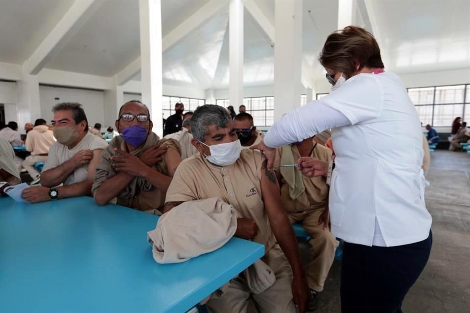 Las vacunas contra Covid-19 fueron distribuidas en 22 reclusorios mexiquenses.