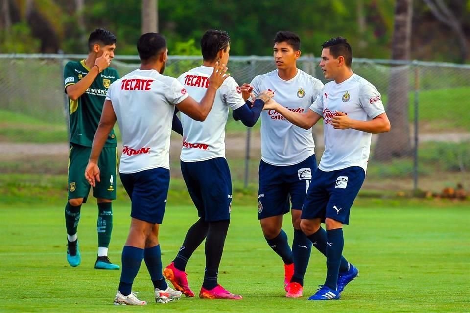 Las Chivas ganaron su primer partido amistoso en la pretemporada del Apertura 2021.