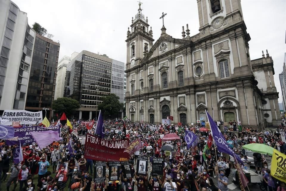 Las marchas de este sábado exigían la salida del cargo de Bolsonaro.