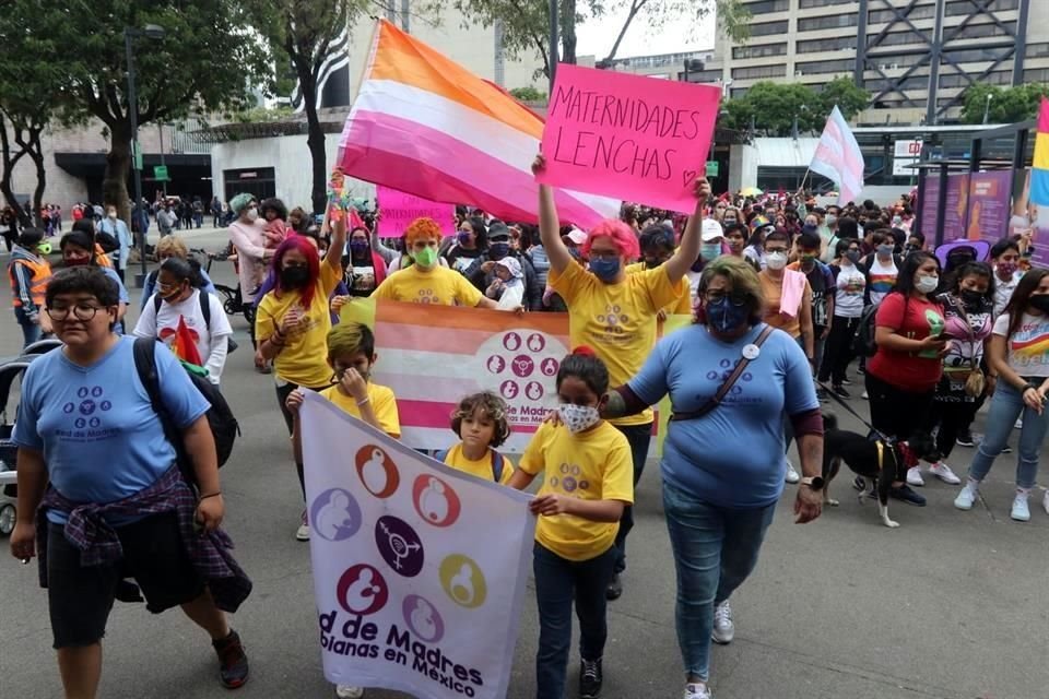 Las mujeres exigieron reconocimiento a las lesbomaternidades.