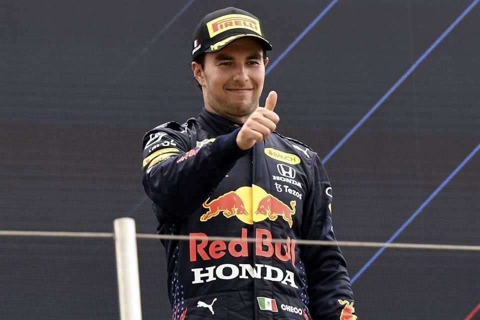 El papá de Checo Pérez celebró la tercera posición del piloto tapatío, en el Gran Premio de Francia; es su podio 12 en 11 años en Formula 1.