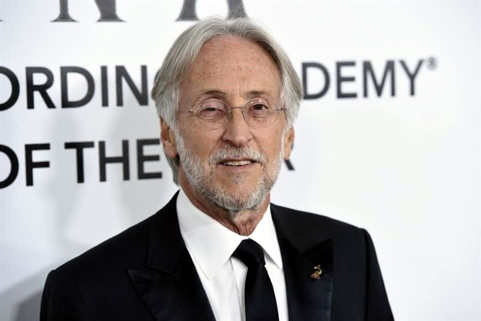 El ex director de los Grammy, Neil Portnow fue acusado de drogar y agredir sexualmente a una mujer.