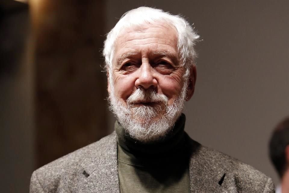 Roger von Gunten recibió en 2014 el Medalla Bellas Artes en reconocimiento a su trayectoria.