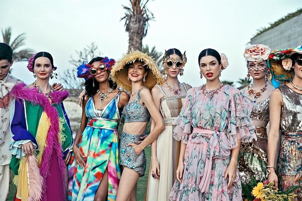 Los colores en contraste reinaron en la presentación de Dolce & Gabbana en México.