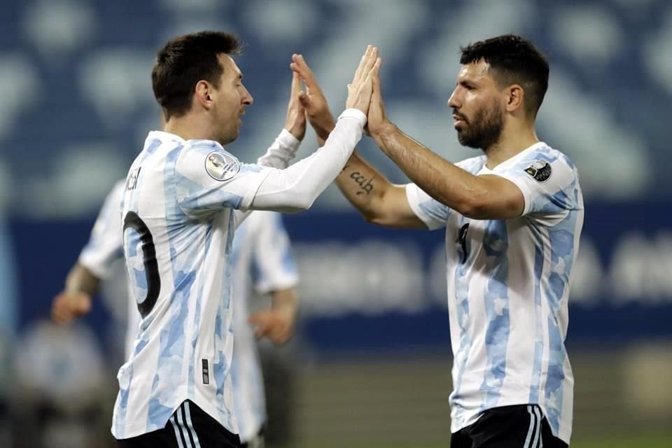 Encabezados por Leo Messi, la Albiceleste cerró goleando la Fase de Grupos y está lista para medirse a los ecuatorianos.