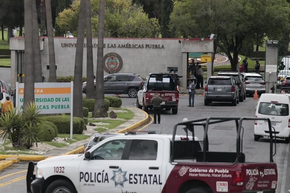 Policías estatales ingresaron a las instalaciones de la Universidad de las Américas Puebla (UDLAP).