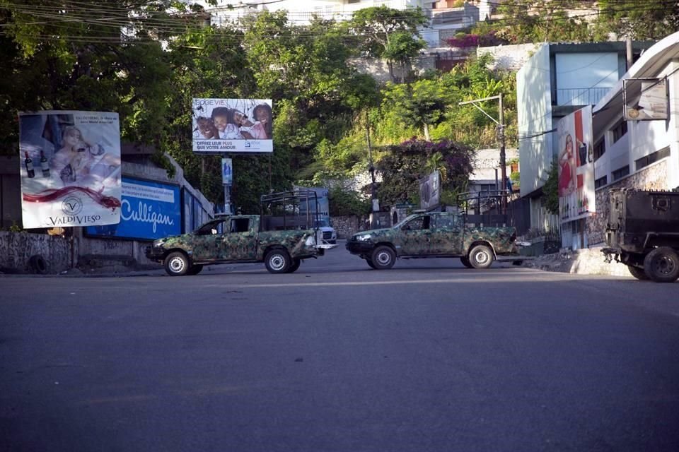 Tras el asesinato, la Policía y el Ejército cerraron el barrio donde vivía el Presidente.