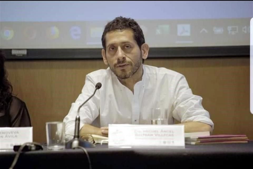 De acuerdo con Sin Fronteras, la familia colombiana se encuentra incomunicada en un cuarto de la Terminal 2.