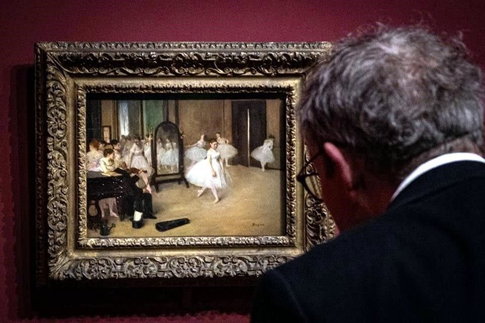 La exposición 'París 1874...' permanecerá abierta hasta el 14 de julio en el Museo de Orsay, celebrando a los pintores que retrataron escenas como 'La Clase de Danza (1871)', de Degas.