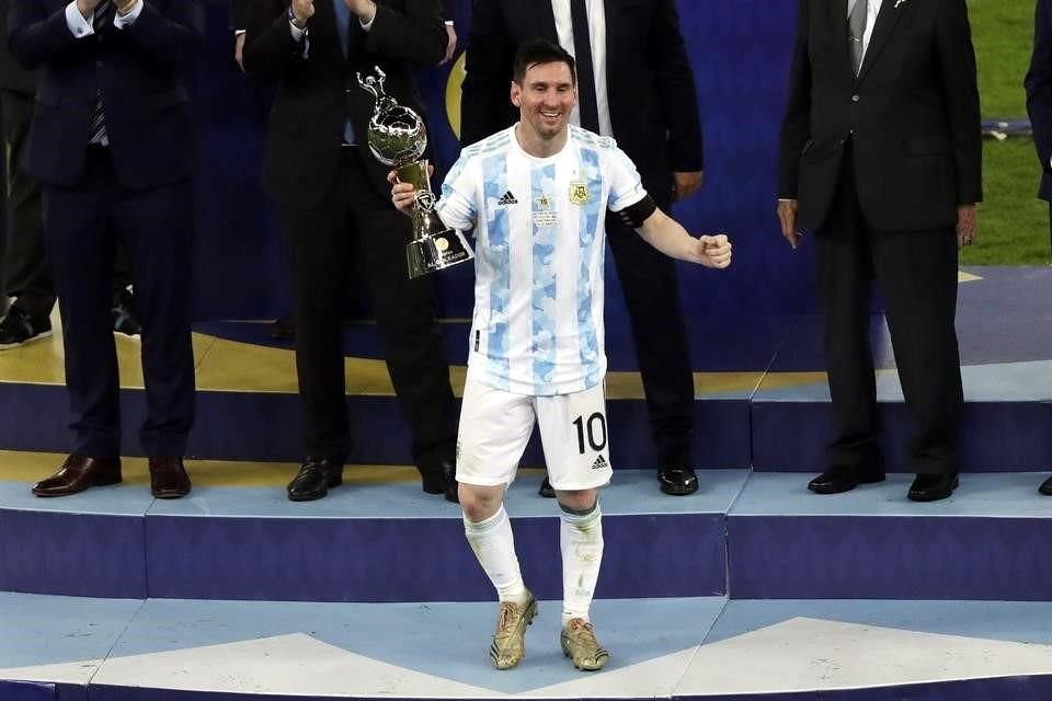 Messi también fue el mejor jugador y goleador del torneo.
