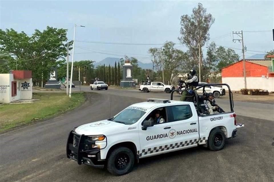 Grupo civil armado, denominado 'Autodefensas de Chenalhó', presuntamente robó 11 armas a elementos de GN que fueron retenidos en Chiapas.