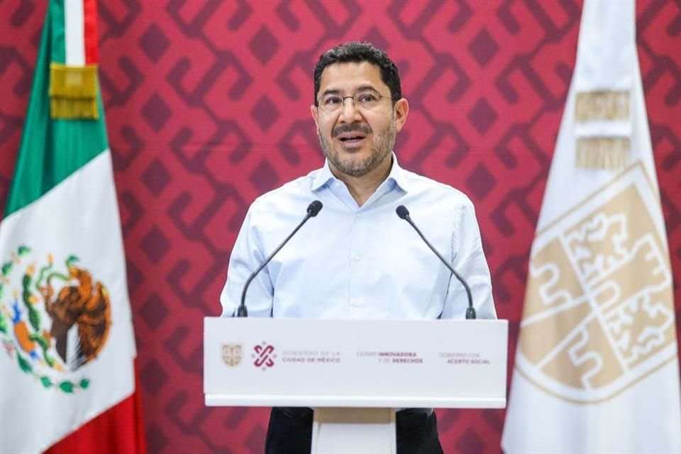 Batres ha utilizado sus conferencias de prensa para reclamar y descalificar al candidato de Oposición, Santiago Taboada.