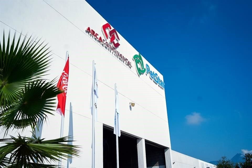 En un comunicado, la empresa señaló que ingresar al DJSI World implica superar una evaluación exhaustiva basada en cerca de 600 indicadores que abarcan áreas como gobernanza corporativa, ética, gestión de riesgos, así como prácticas ambientales y sociales.