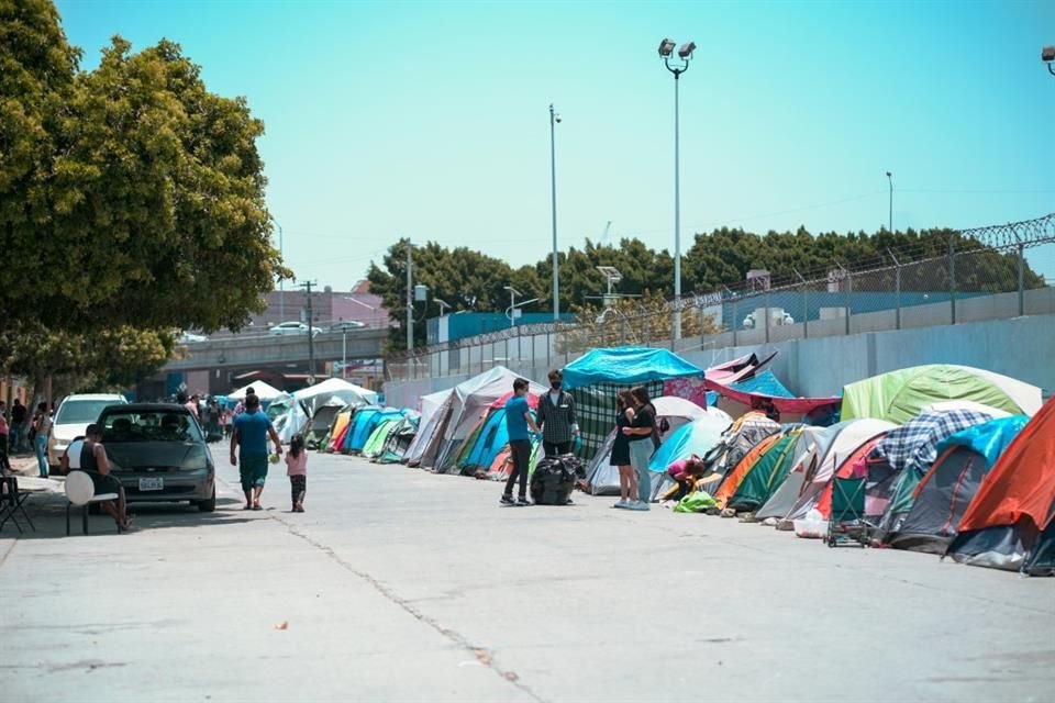 En algunos puntos de México se encuentran campamentos de personas migrantes que intentan llegar a Estados Unidos.