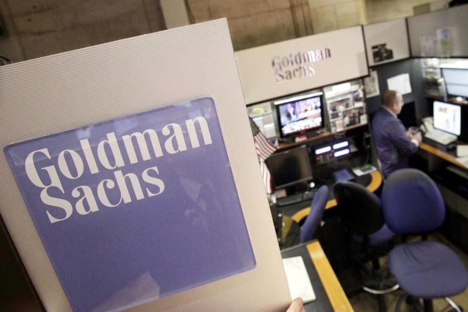 Goldman Sachs ha lanzado un programa llamado GS AI Assistant para unos 10 mil empleados hasta el momento.