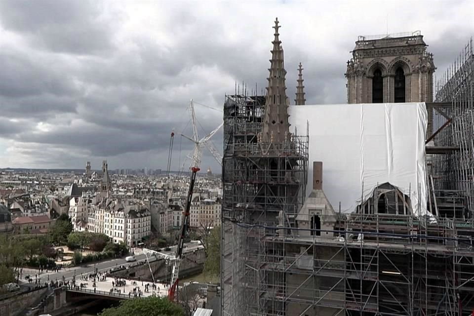 Este 15 de abril se cumplen cinco años del incendio que devastó Notre Dame; la icónica catedral parisina alista su reapertura.