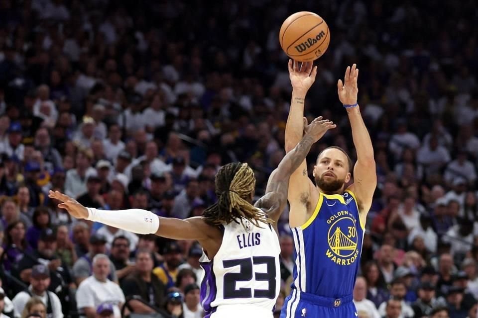 En esta ocasión, Stephen Curry no fue factor y los Warriors se quedan sin Playoffs.