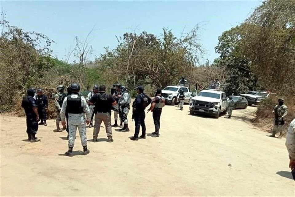 La Policía Estatal de Guerrero informó que atendió el reporte del asalto en Las Lomitas, en Coyuca de Benítez.