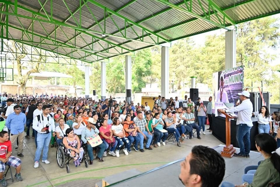 Lleva mandatario de San Luis Potosí más obras a la Huasteca