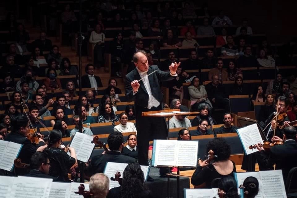 La Orquesta Sinfónica de Xalapa, bajo la dirección de Martin Lebel, interpretará la 'Sinfonía No. 8' de Mahler conocida también como la 'Sinfonía de los mil'.
