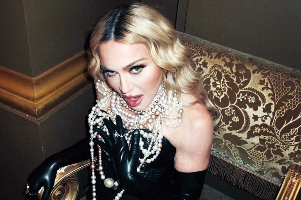 Madonna visitó a familia de Frida Kahlo y escribió una dedicatoria donde dice que son almas gemelas y hará documental.