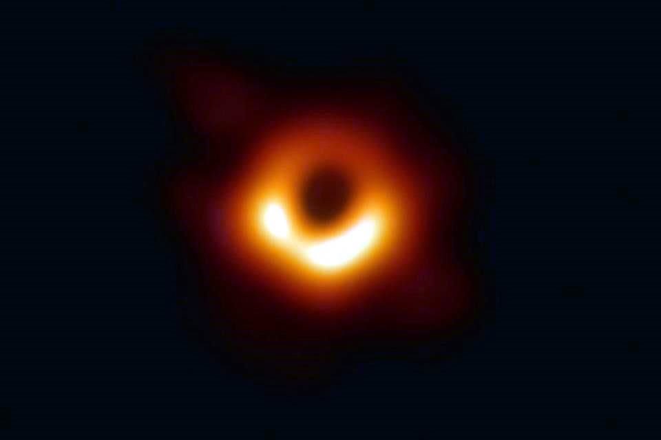 El GTM jugó un papel central en el consorcio EHT al obtener la primera imagen de la sombra de un agujero negro supermasivo.