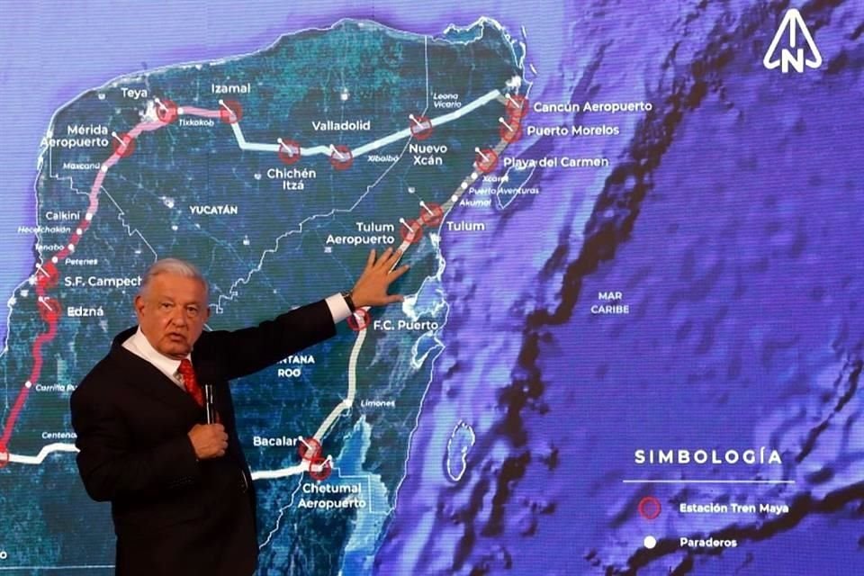 El Presidente en conferencia hablando del Tren Maya.