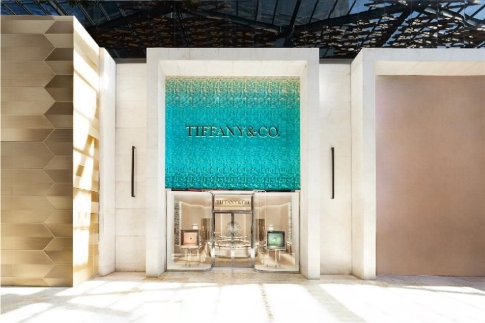 Tiffany & Co. inauguró su  segunda tienda en Guadalajara, ofreciendo una experiencia de lujo con joyas icónicas y detalles artesanales.