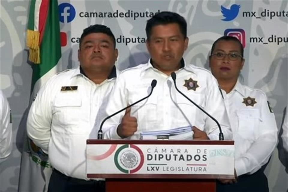 Policías de Campeche acudieron a la Cámara de Diputados para seguir denunciando presuntos abusos de la Gobernadora morenista, Layda Sansores.