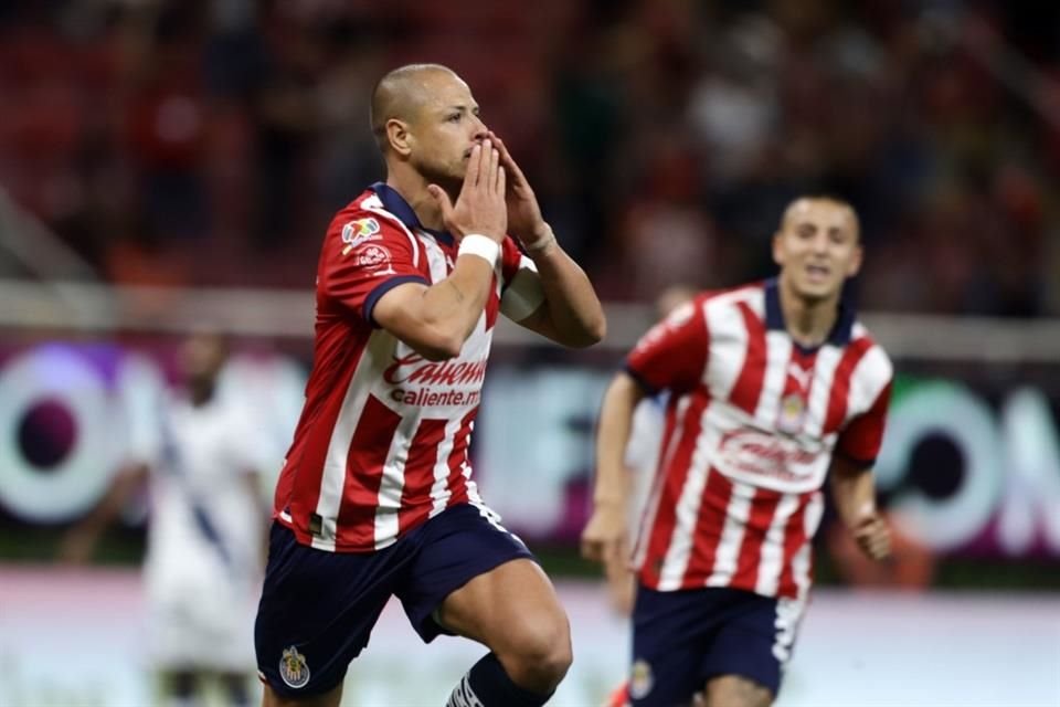 La novedad en el Rebaño es el regreso de 'Chicharito' Hernández, después de perderse los últimos dos partidos por lesión.