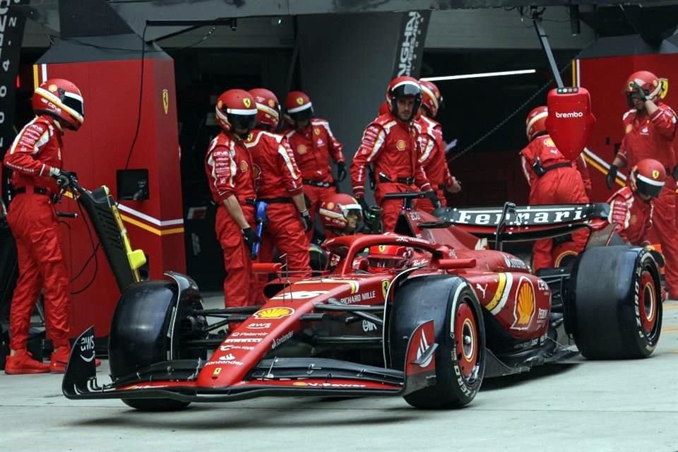 Ferrari es la escudería mejor valuada de la Fórmula Uno al estimarse que cuesta alrededor de 3.9 mil millones de dólares.