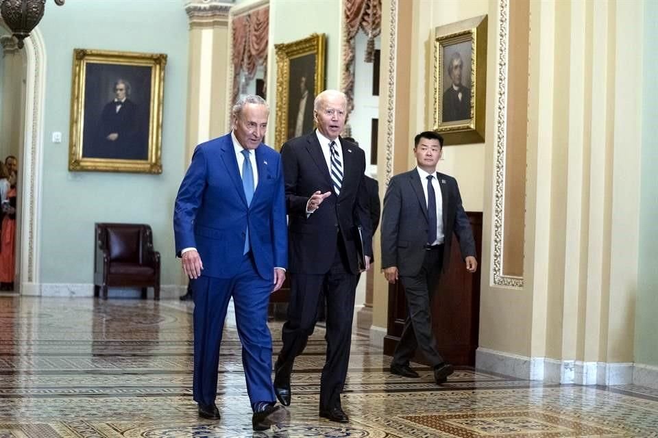 El líder demócrata del Senado, Chuck Schumer, tras una reunión con el Presidente Joe Biden.