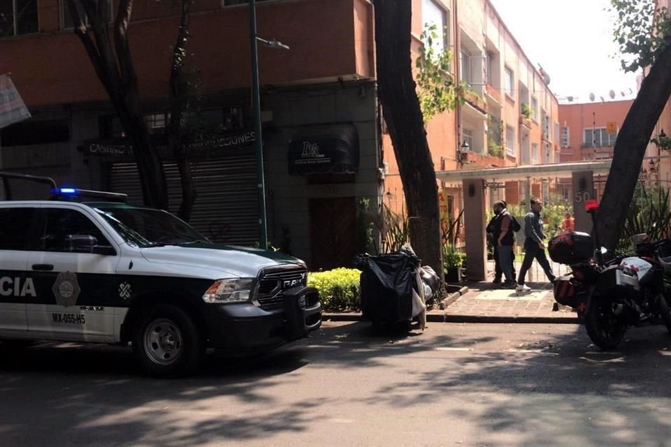 Esta mañana, una mujer fue hallada sin vida dentro de un edificio habitacional en la Colonia Juárez, Cuauhtémoc.