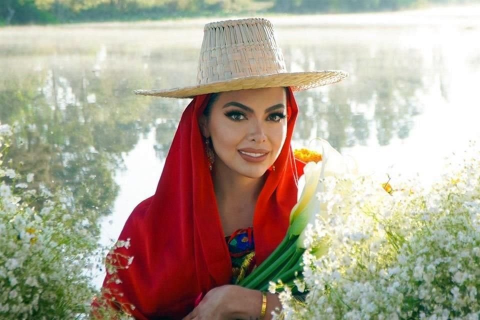 Valeria Cuevas de 27 años, hija de Aída Cuevas, promociona su EP 'Mi Canto'.