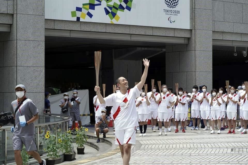 Kankuro Nakamura fue el último relevista de la llama olímpica.