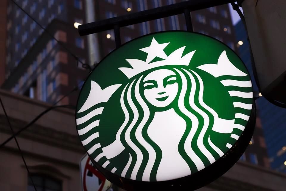 Alsea planea abrir 100 cafeterías Starbucks en 2022.