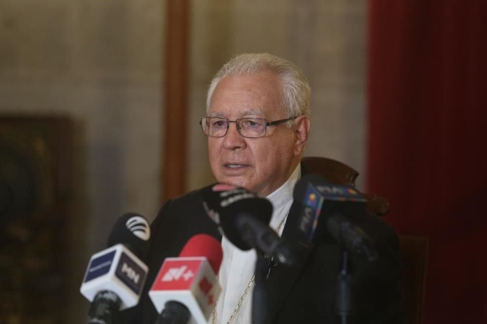 Ante socavón en López Mateos, el Cardenal José Francisco Robles pidió a las autoridades diagnosticar zonas con riesgo de más hundimientos.