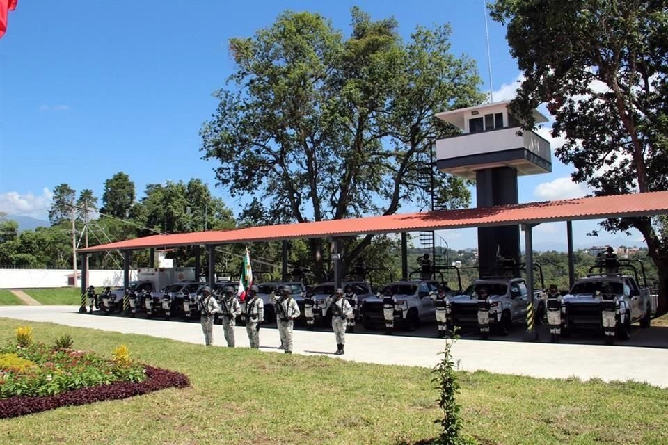Autoridades federales y estatales inauguraron el cuartel de la Guardia Nacional en Xalapa.