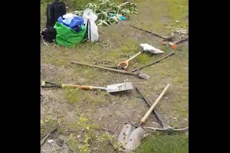 El colectivo Guerreros Buscadores de Jalisco localizó un predio en Tlajomulco con restos humanos, además de una zanja que presuntamente era utilizada como crematorio.