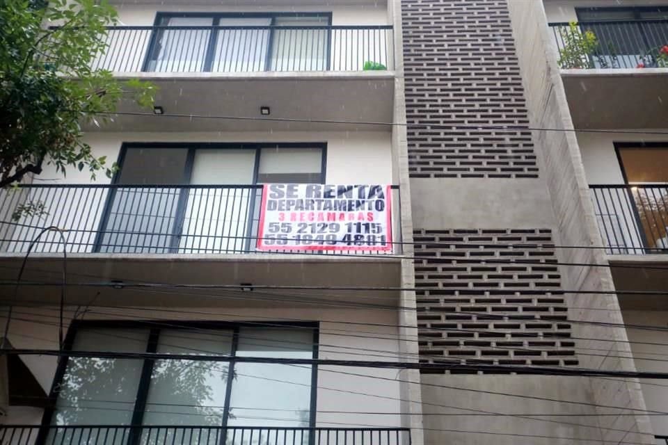 'Luego mandar los proyectos y hacer foros, consultas, hacer lo que no se hizo para construir un plan y programa debidos y, ahora sí, hablar del problema de vivienda', señaló el panista Ricardo Rubio.