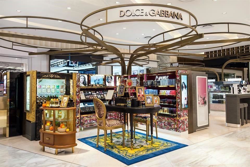La línea Dolce&Gabbana Beauty llegó a México con su primera tienda de belleza en El Palacio de Hierro Polanco.