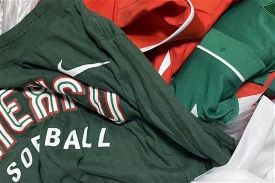Las jugadoras de la Seleccin de softbol de Mxico fueron denunciadas de tirar sus uniformes a la basura luego de participar en Tokio 2020.