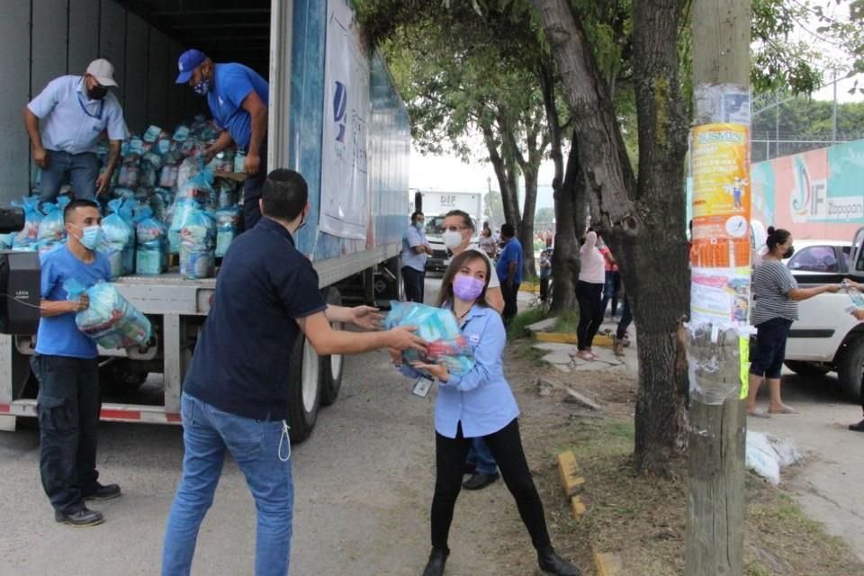 Entregan donativo a damnificados en Zapopan